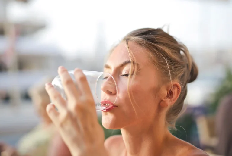 5 Ways To Lose Weight By Drinking More Water